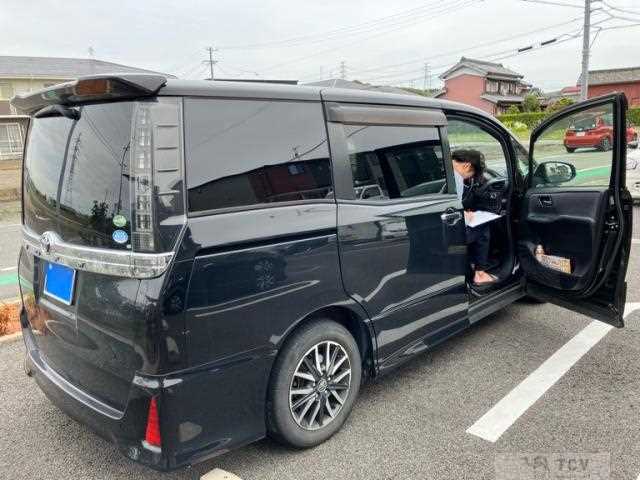 2015 Toyota Voxy