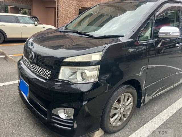 2012 Toyota Voxy