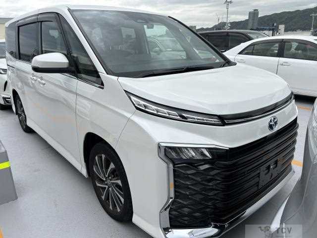 2023 Toyota Voxy