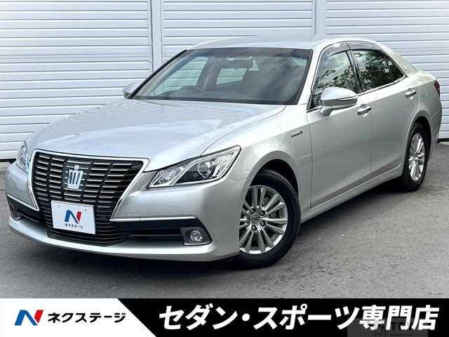 2014 Toyota Crown Hybrid