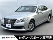 2014 Toyota Crown Hybrid