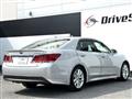 2013 Toyota Crown Hybrid