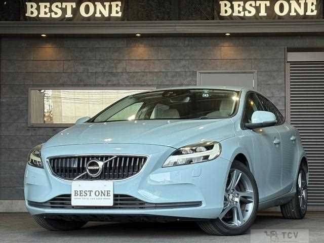 2017 Volvo V40