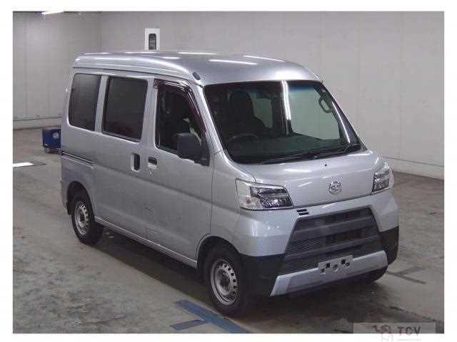 2022 Daihatsu Hijet Cargo