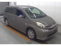 2011 Toyota Isis