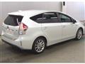 2015 Toyota PRIUS α