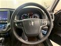 2014 Toyota Crown Hybrid