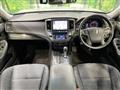 2013 Toyota Crown Hybrid