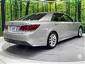 2013 Toyota Crown Hybrid