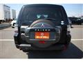 2010 Mitsubishi Pajero