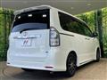 2013 Toyota Voxy