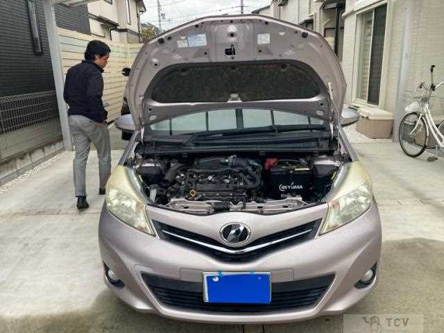 2012 Toyota Vitz