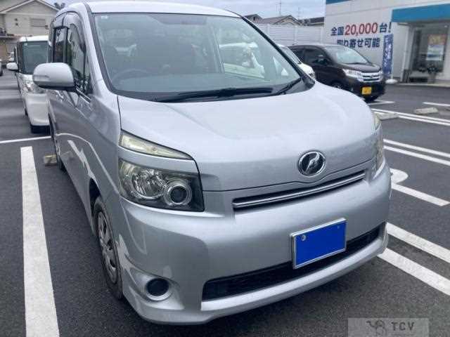 2007 Toyota Voxy