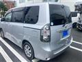 2007 Toyota Voxy