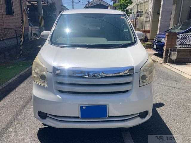 2008 Toyota Noah
