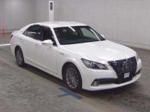 2015 Toyota Crown Hybrid