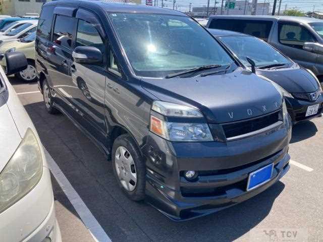 2006 Toyota Voxy