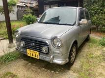 2004 Daihatsu Miragino