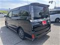 2016 Toyota Voxy