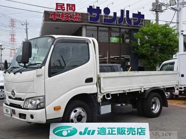 2022 Hino Dutro