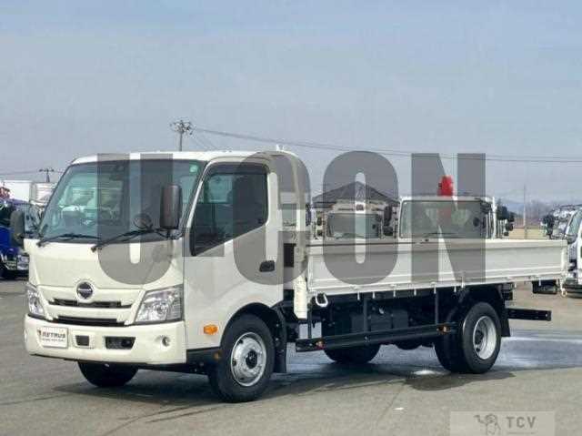 2025 Hino Dutro
