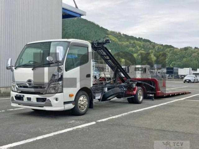 2022 Hino Dutro