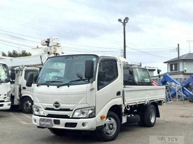 2024 Hino Dutro
