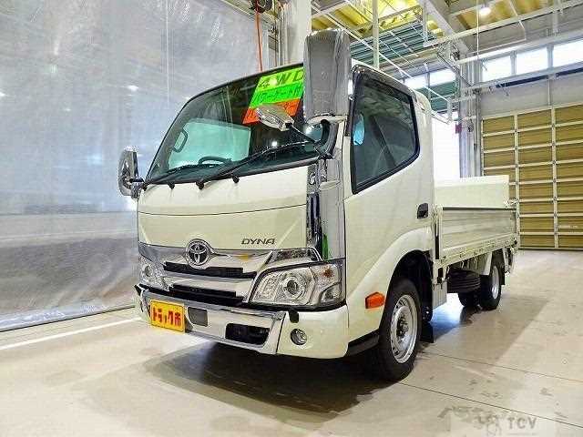 2025 Toyota Dyna Truck