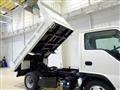 2025 Isuzu Elf Truck