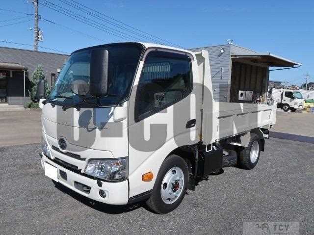 2025 Hino Dutro