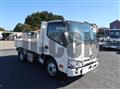 2025 Hino Dutro