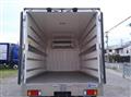 2025 Isuzu Elf Truck