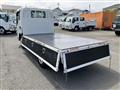 2025 Isuzu Elf Truck