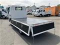 2025 Isuzu Elf Truck