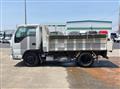 2016 Isuzu Elf Truck