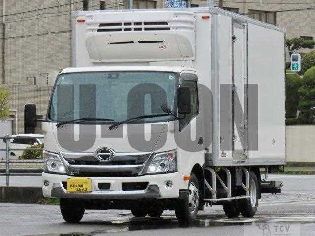 2025 Hino Dutro