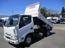 2013 Hino Dutro