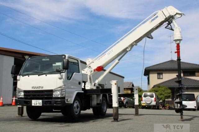 2011 Isuzu Elf Truck