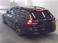 2021 Volvo V90