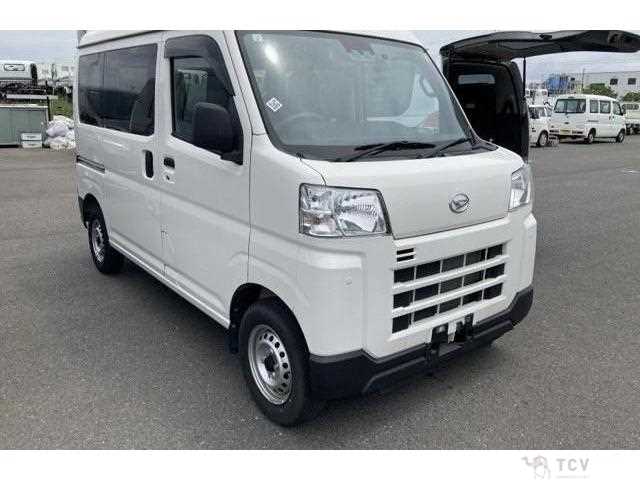 2022 Daihatsu Hijet Cargo