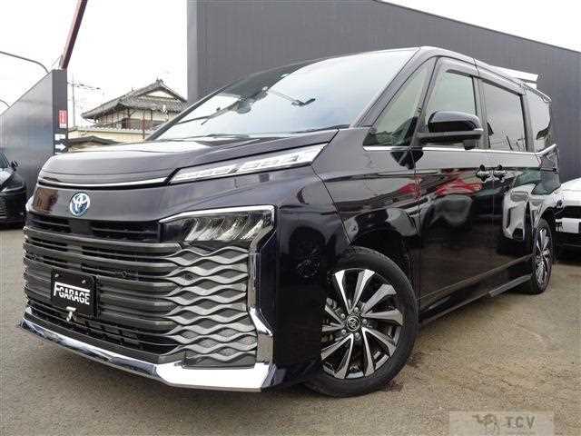 2023 Toyota Voxy