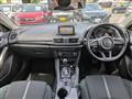 2016 Mazda Axela