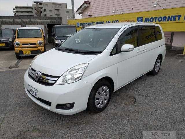 2013 Toyota Isis