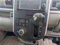 2013 Daihatsu Tanto