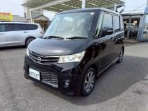 2013 Nissan ROOX