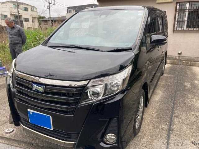 2016 Toyota Noah