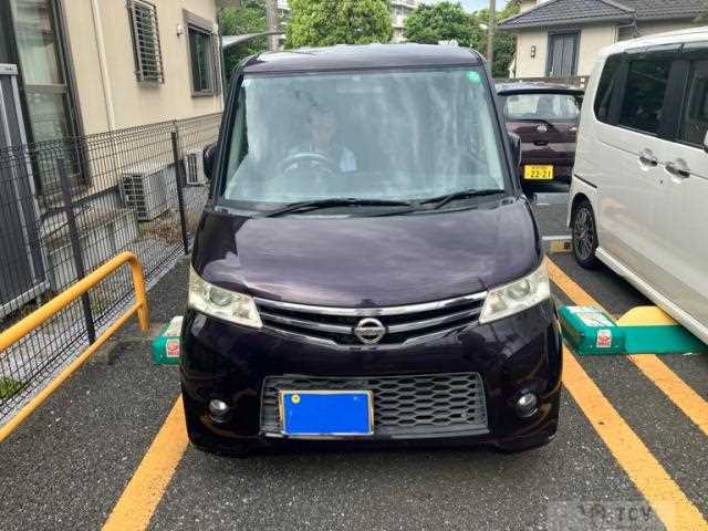 2011 Nissan ROOX