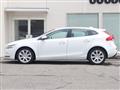 2017 Volvo V40