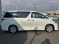 2013 Toyota Vellfire