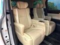 2017 Toyota Alphard Hybrid